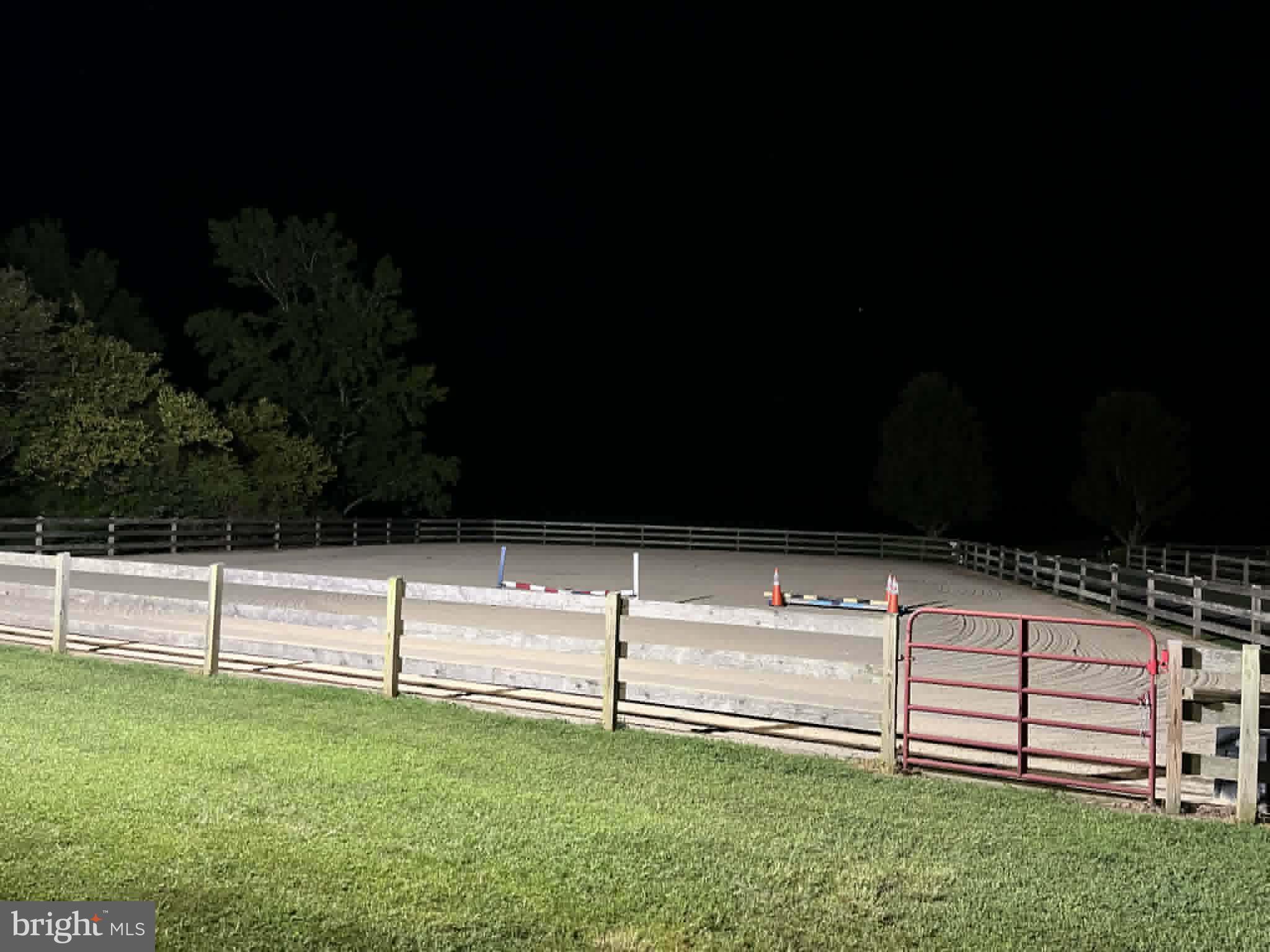 12136 Holly Road Ridgely, MD 21660 - Photo 5 of 136 Well lit ring