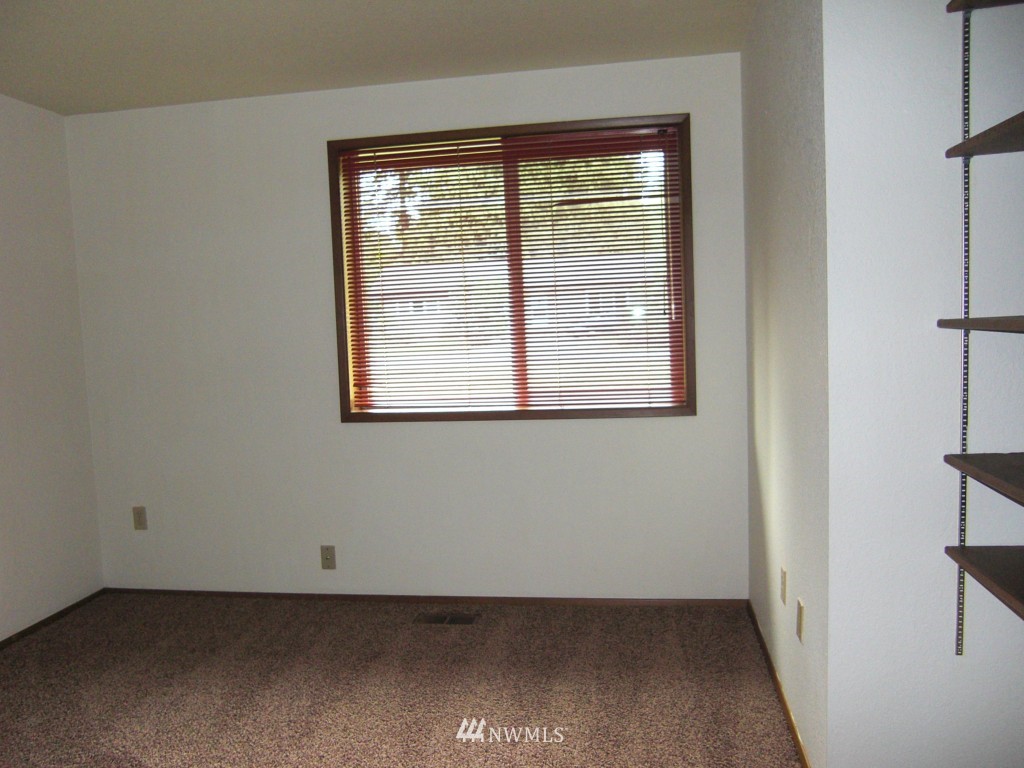 2154 East Pole Road Everson, WA 98247 - Photo 12 of 16