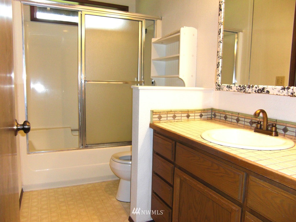 2154 East Pole Road Everson, WA 98247 - Photo 13 of 16