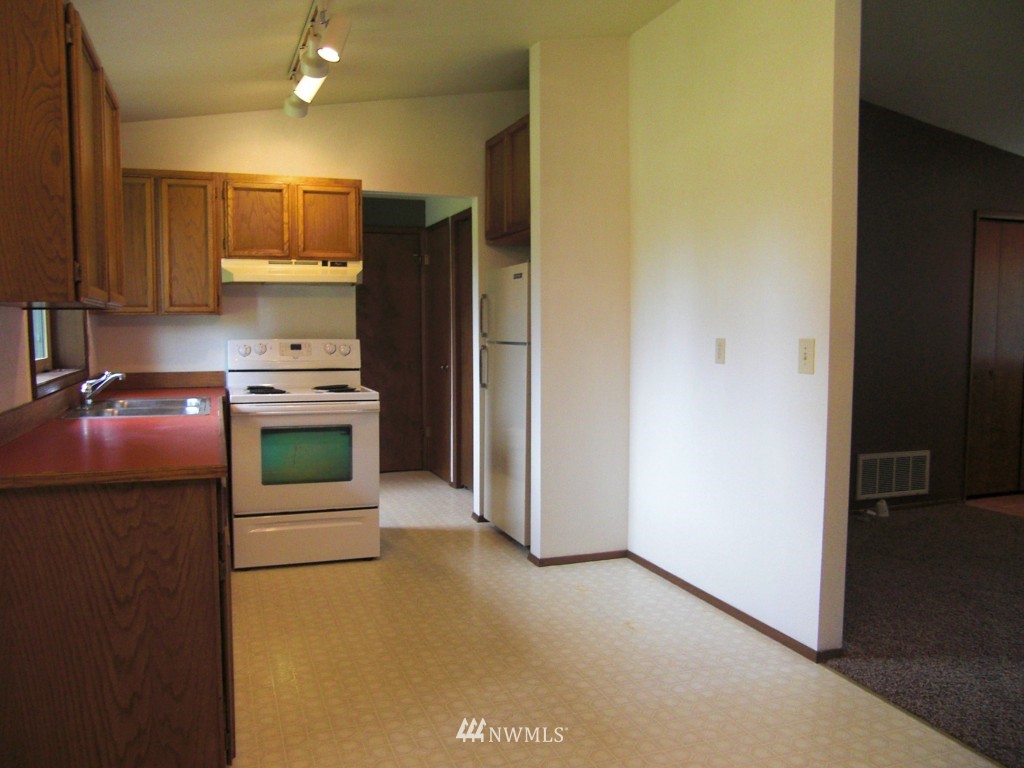 2154 East Pole Road Everson, WA 98247 - Photo 8 of 16