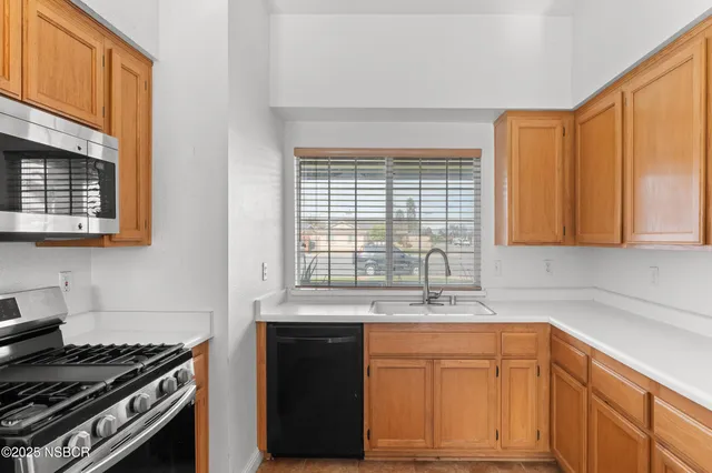 $615,000 | 1458 Jacaranda Court, Santa Maria, CA 93458