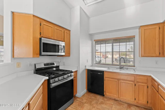 $615,000 | 1458 Jacaranda Court, Santa Maria, CA 93458