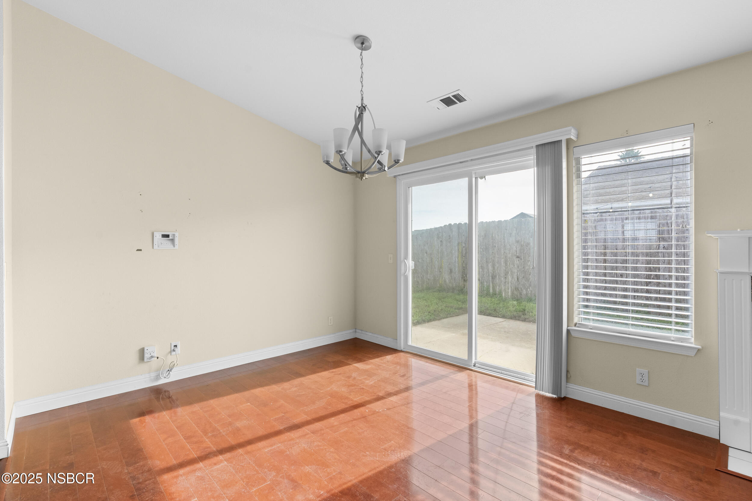 1458 Jacaranda Court Santa Maria, CA 93458 - Photo 4 of 24 a very nice looking room with a large window