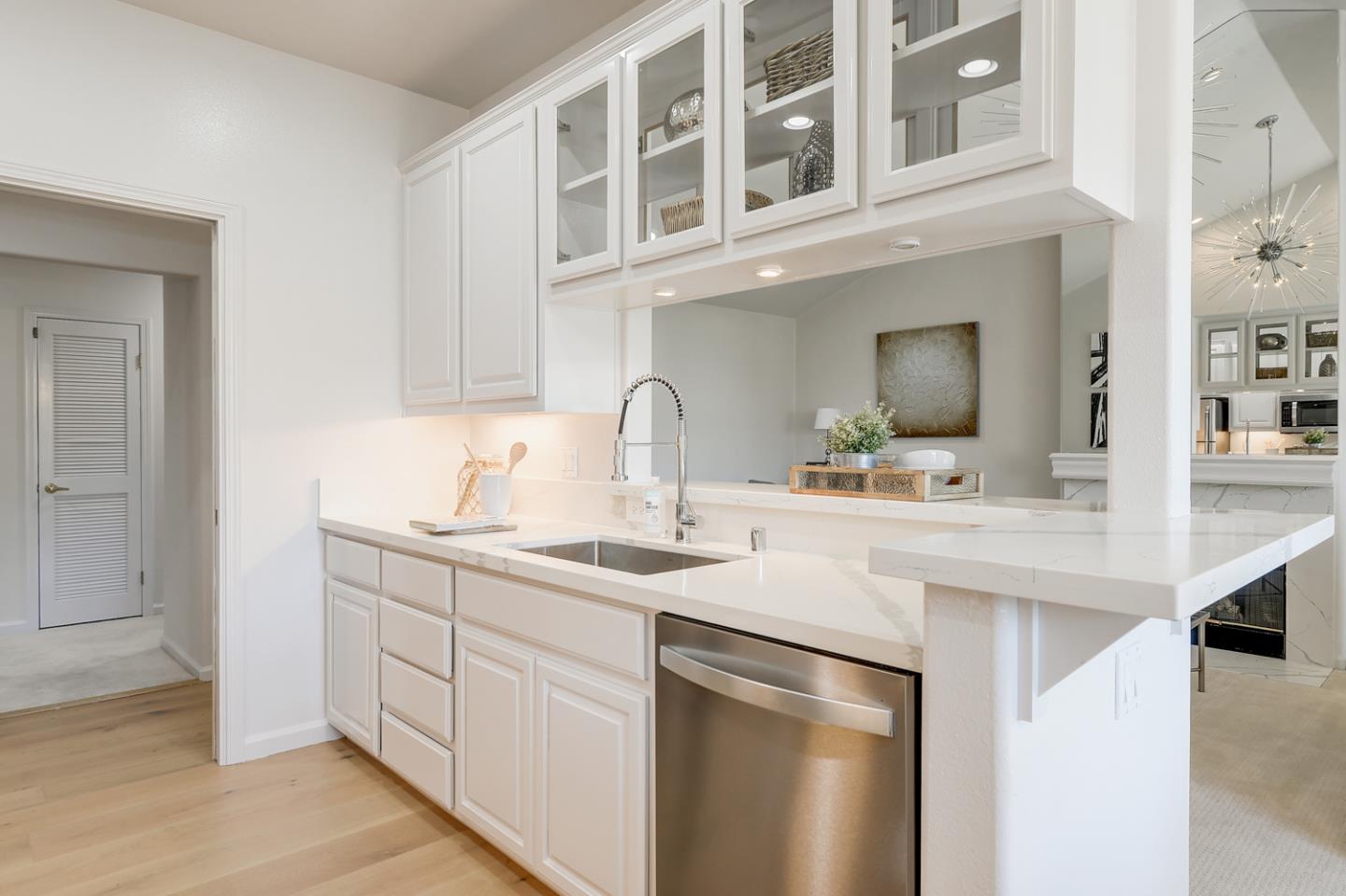 20 Willow Road, Unit 26 Menlo Park, CA 94025 - Photo 6 of 20