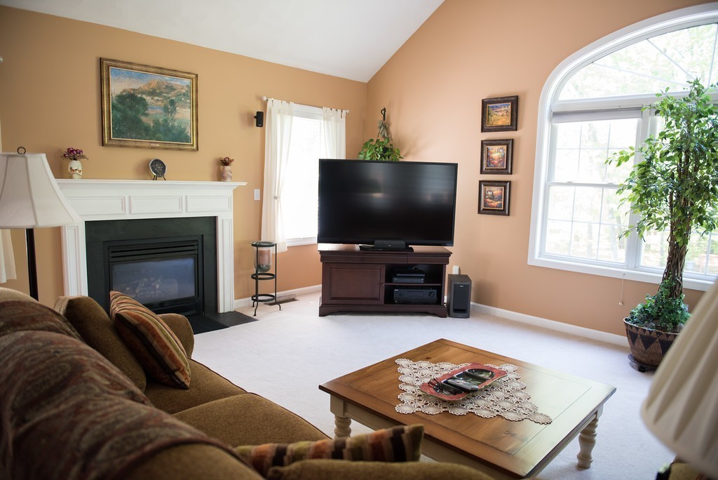 45 Scotland Heights Road Haverhill, MA 01832 - Photo 11 of 30 Gallery Image 11