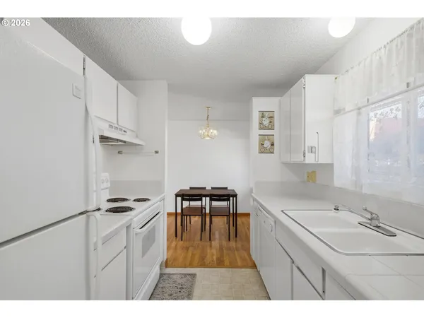 $169,000 | 2114 Southeast 148th Place, Portland, OR 97233