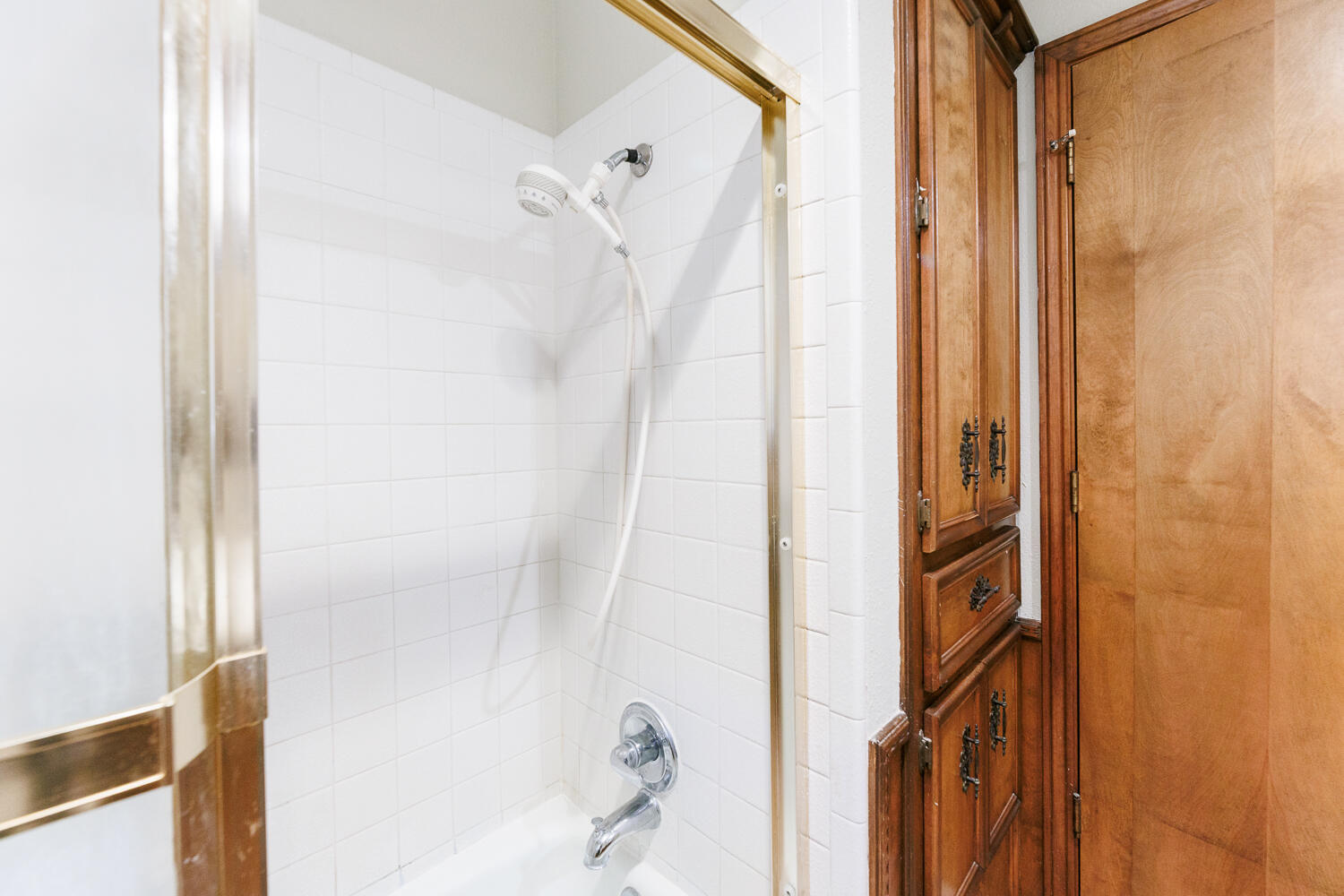 4807 73rd Street Lubbock, TX 79424 - Photo 31 of 47 Second Bathroom