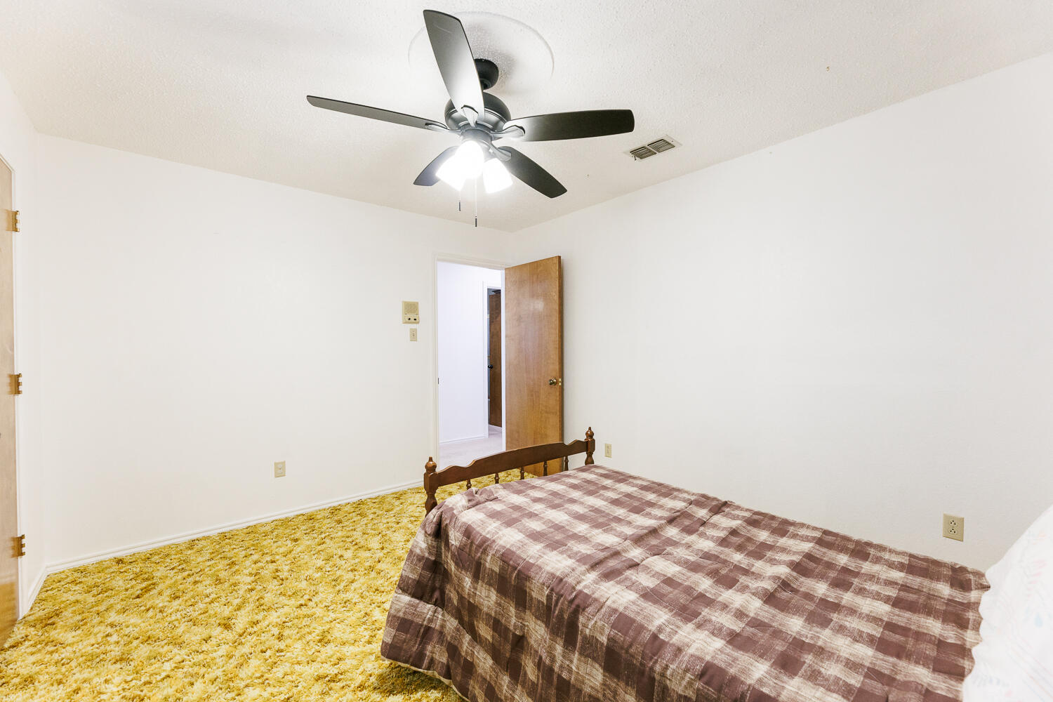 4807 73rd Street Lubbock, TX 79424 - Photo 34 of 47 Third Bedroom