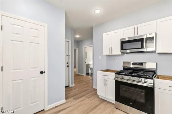 $2,395 | 76 Grumman Avenue, Newark, NJ 07112