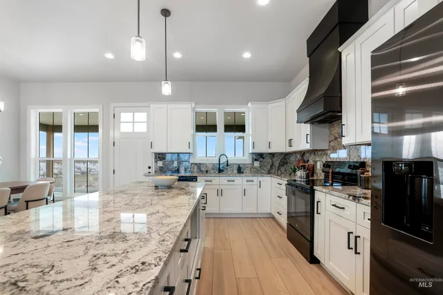 $625,000 | 262 Ferdinand Circle, Burley, ID 83318