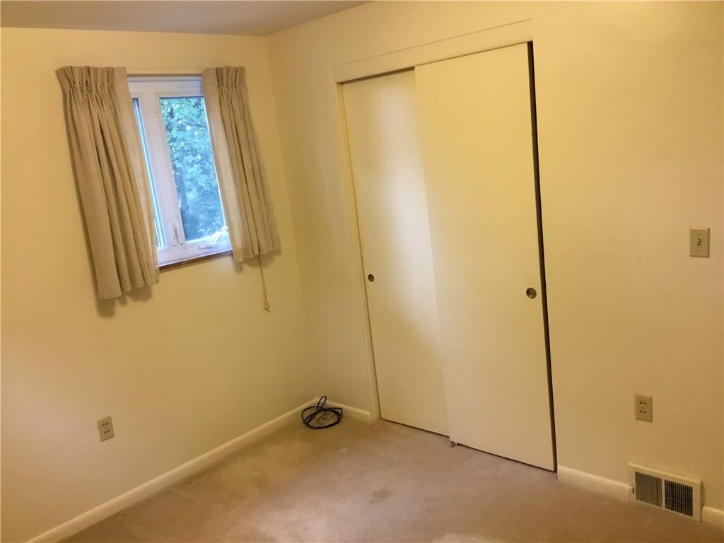 316 Jefferson Road Pittsburgh, PA 15235 - Photo 12 of 25 1st Flr Bedroom