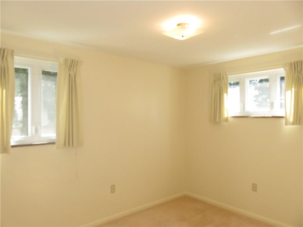 316 Jefferson Road Pittsburgh, PA 15235 - Photo 16 of 25 Gallery Image 16