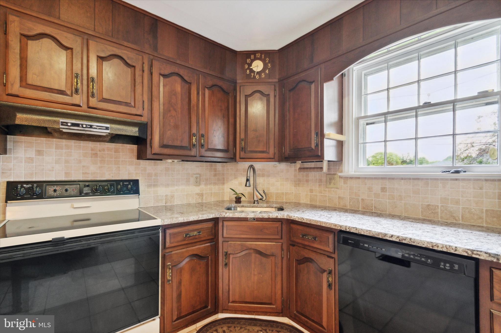 407 Crest Road Wilmington, DE 19803 - Photo 18 of 28 Gallery Image 18