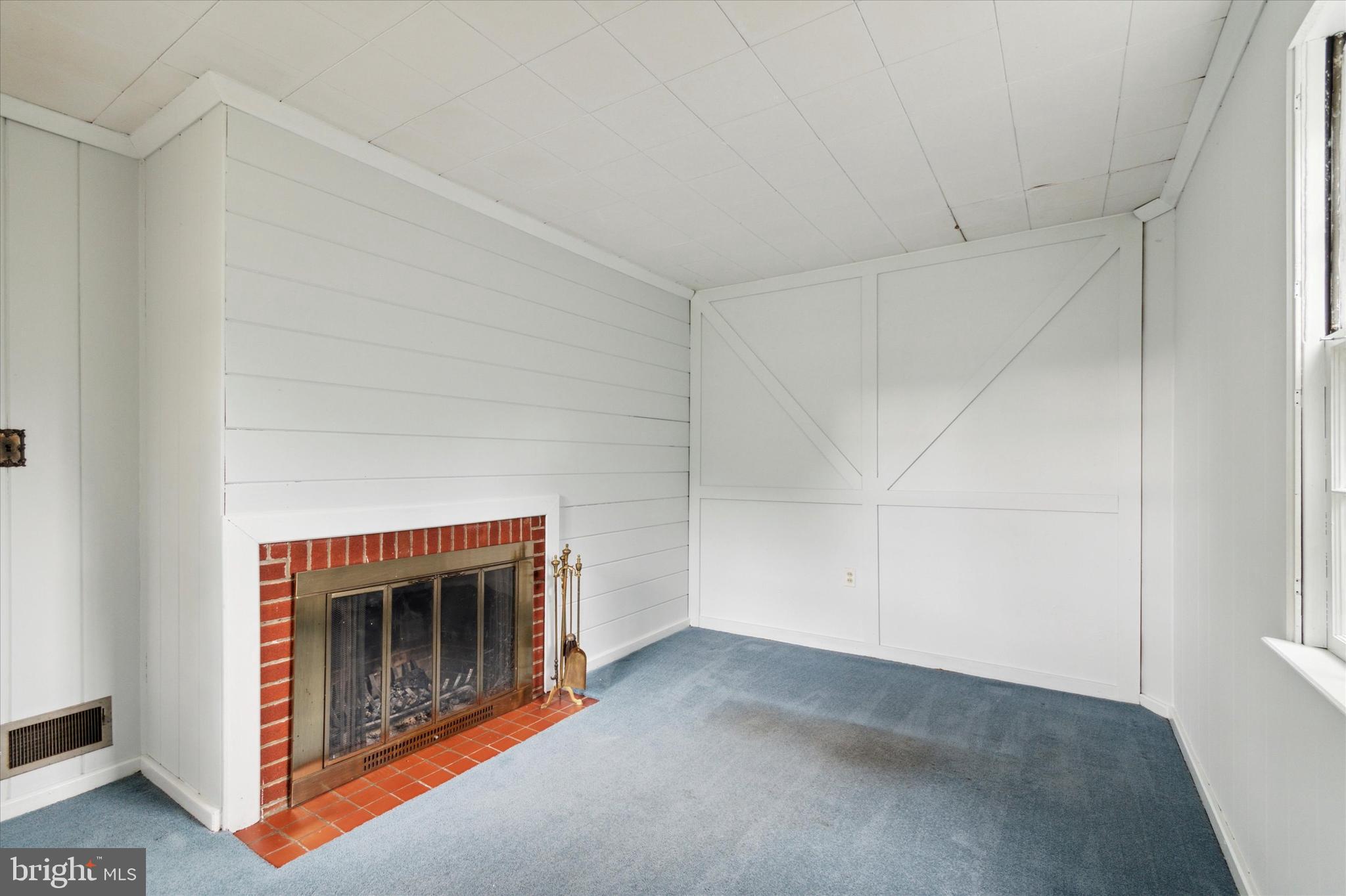 407 Crest Road Wilmington, DE 19803 - Photo 5 of 28 Gallery Image 5