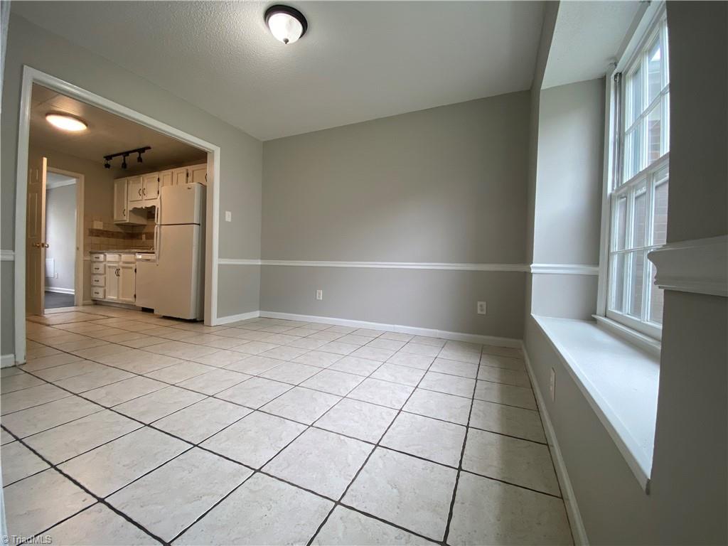4906 Tower Road, Unit B Greensboro, NC 27410 - Photo 4 of 18 Dining room