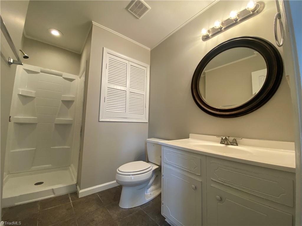 4906 Tower Road, Unit B Greensboro, NC 27410 - Photo 10 of 18 Primary bath