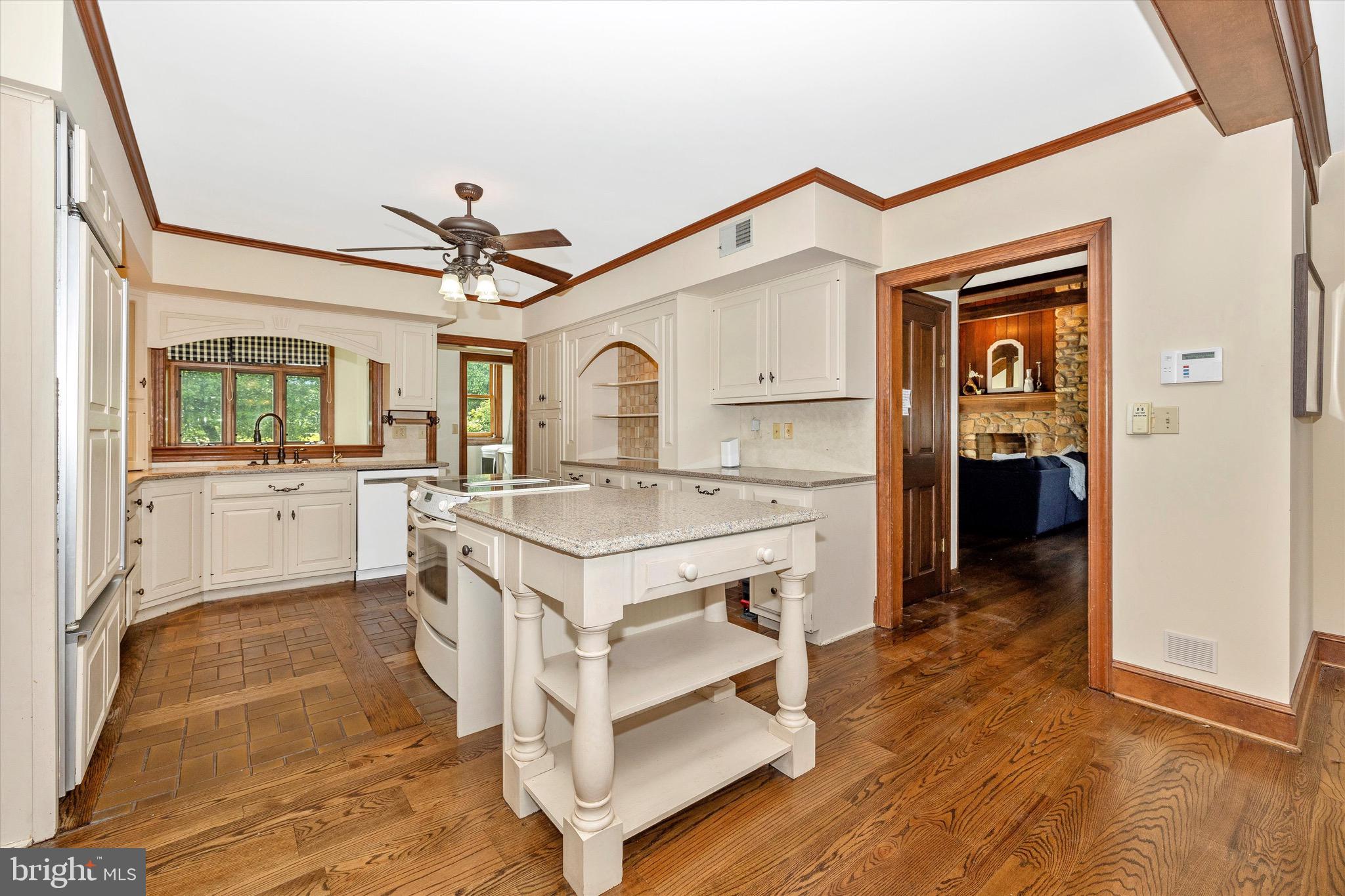 8423 Yellow Springs Road Frederick, MD 21702 - Photo 41 of 136