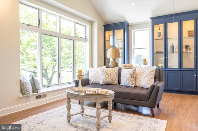 $999,500 | 8423 Yellow Springs Road, Frederick, MD 21702