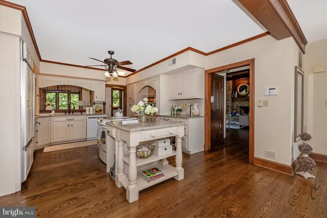 $999,500 | 8423 Yellow Springs Road, Frederick, MD 21702