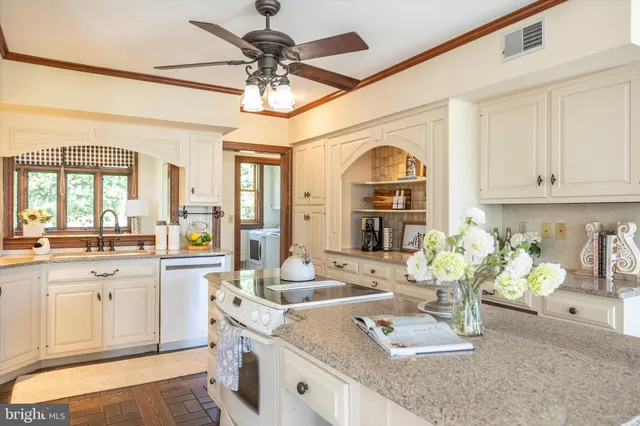 $999,500 | 8423 Yellow Springs Road, Frederick, MD 21702