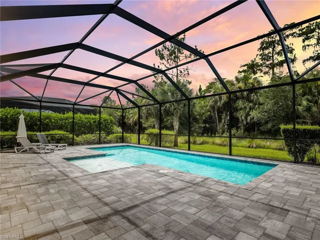 a view of outdoor space