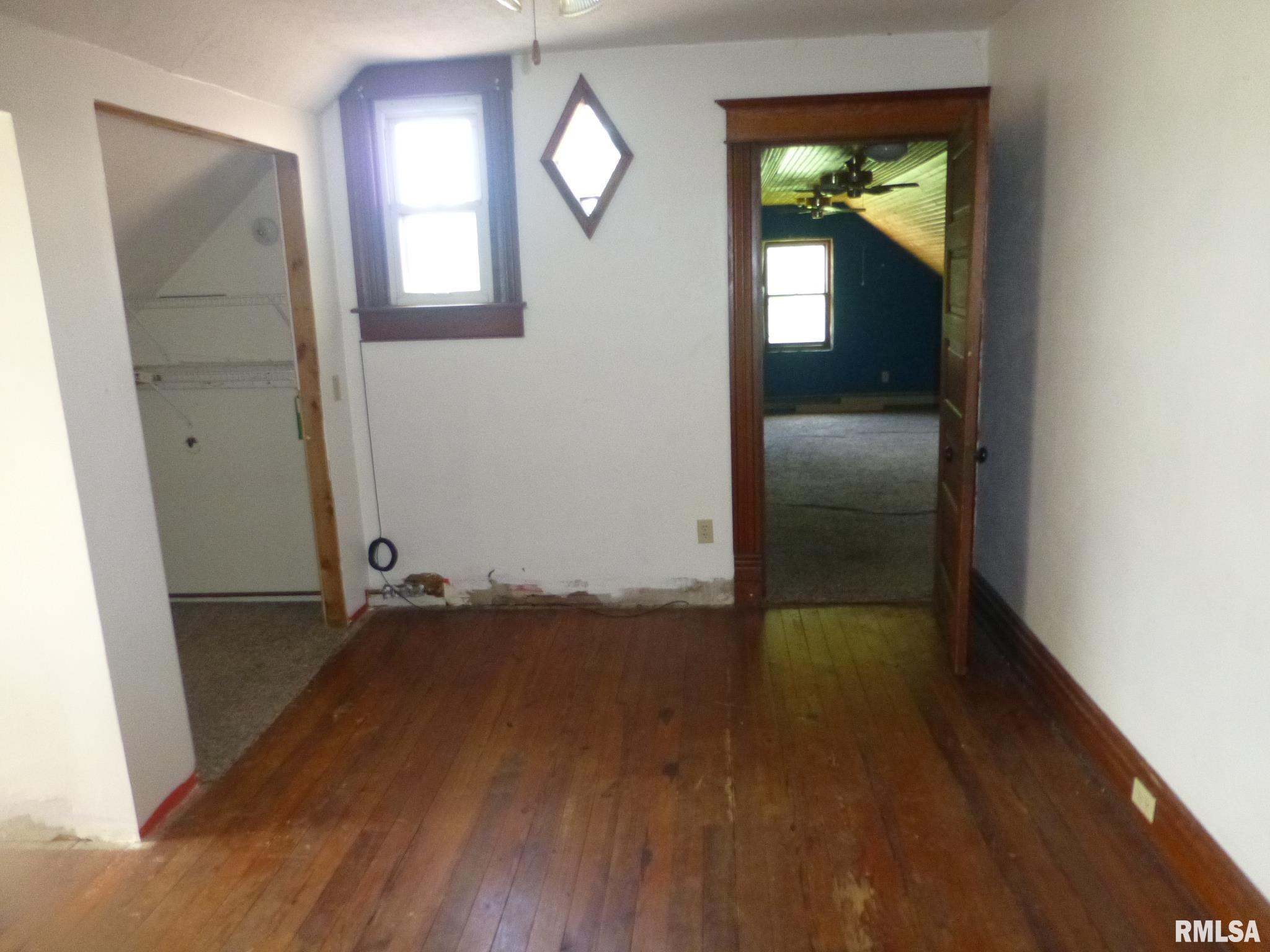 121 East Fortune Street Virden, IL 62690 - Photo 16 of 24
