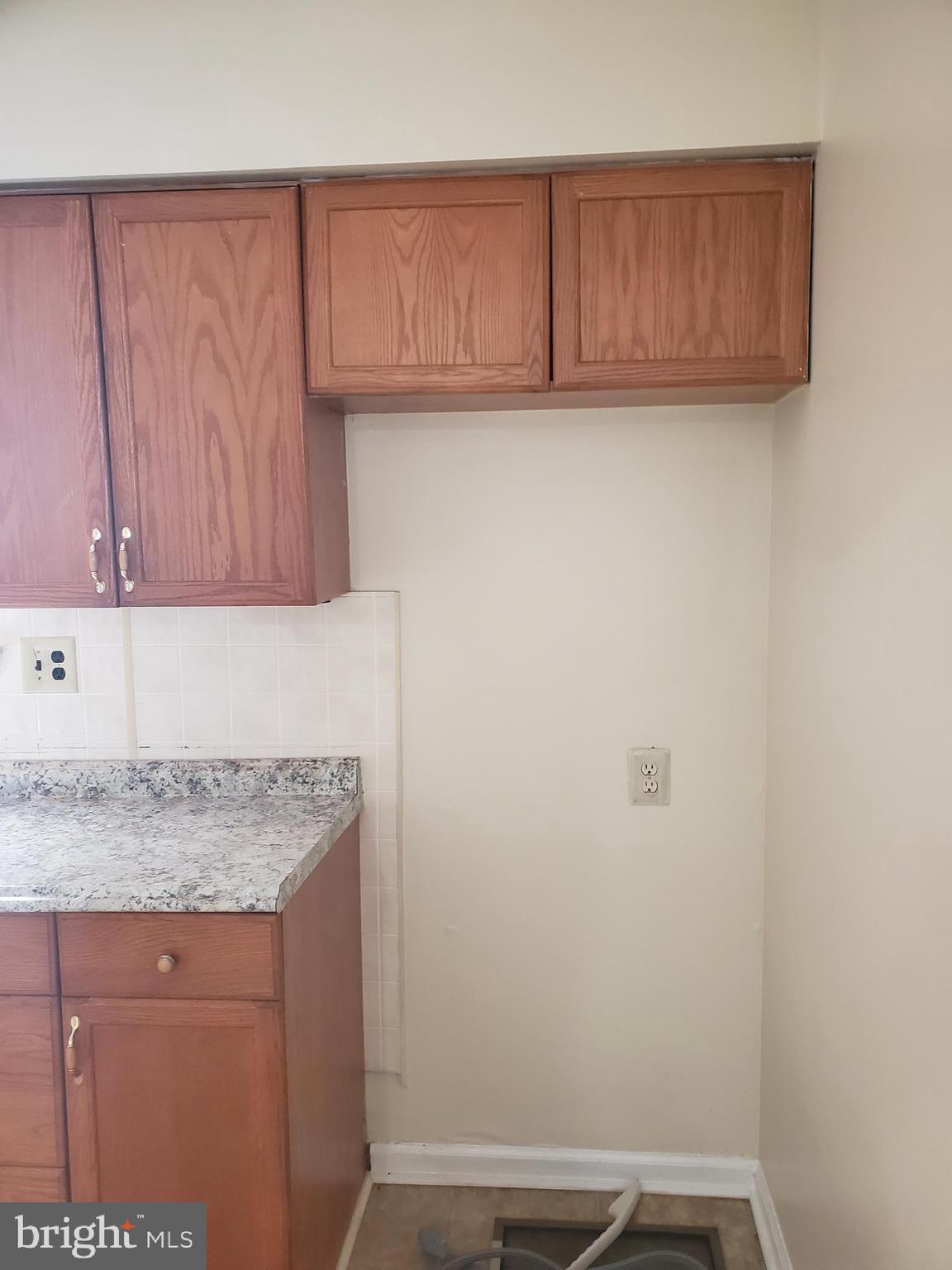 147 Hampshire Road Sicklerville, NJ 08081 - Photo 4 of 38