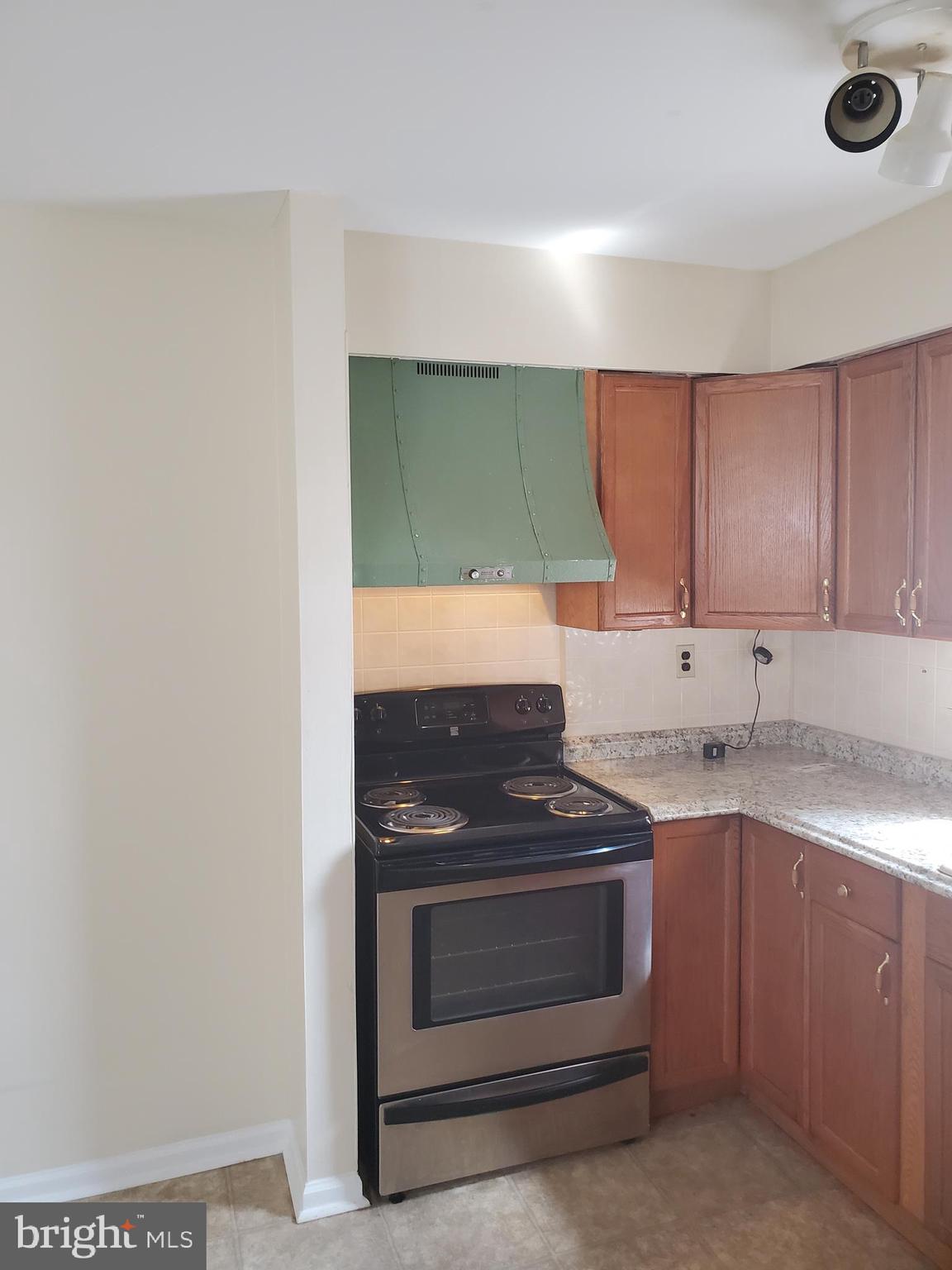 147 Hampshire Road Sicklerville, NJ 08081 - Photo 6 of 38