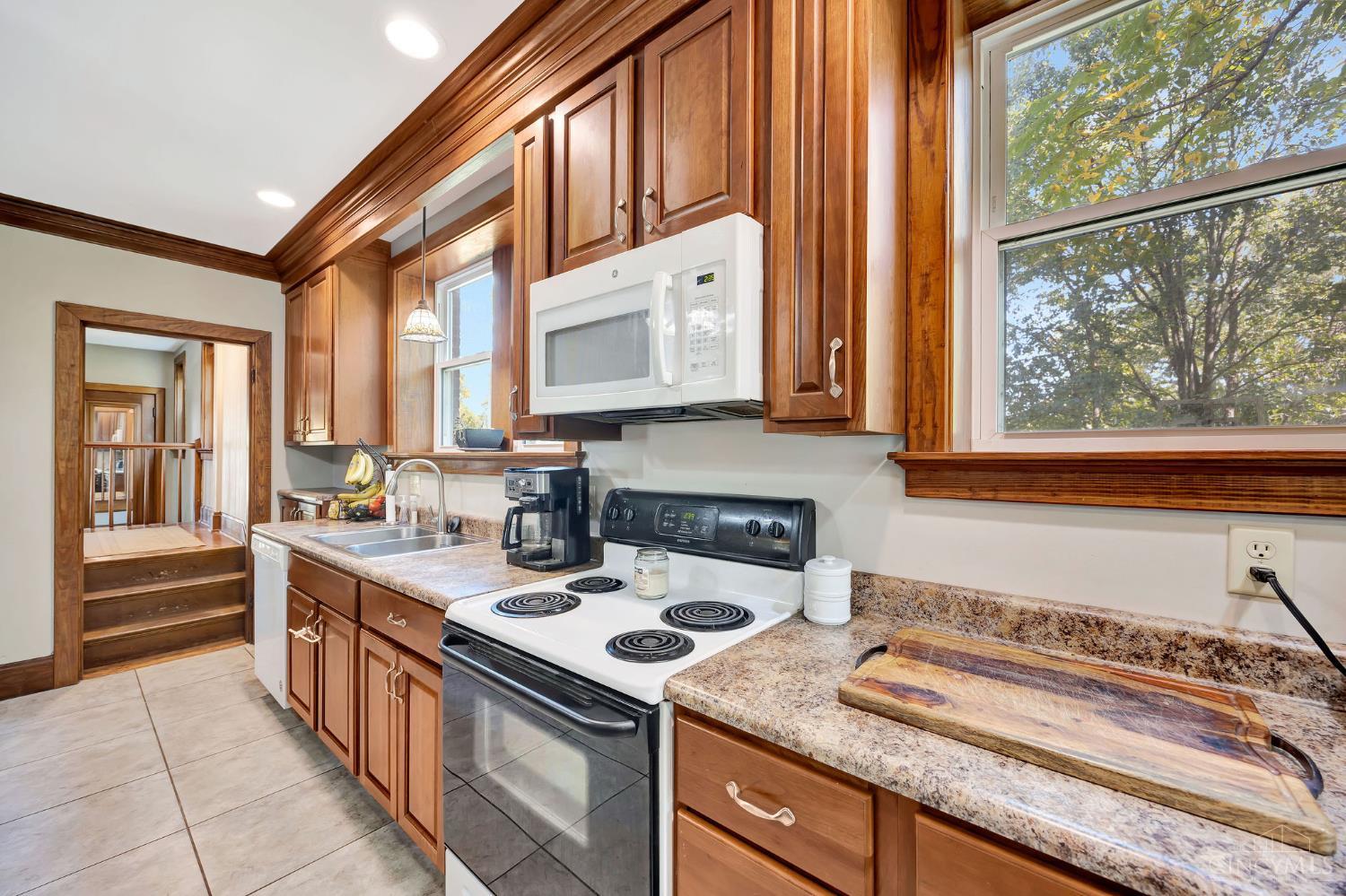 1917 Springdale Road Cincinnati, OH 45231 - Photo 18 of 62 Gallery Image 18