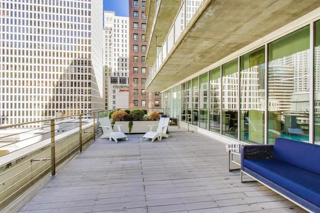 $235,000 | 550 North St Clair Street, Unit 1303, Chicago, IL 60611