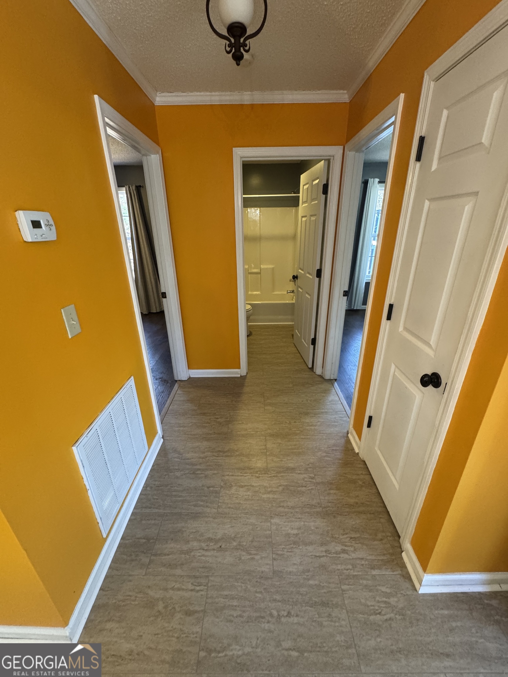 813 Normandy Trail Lavonia, GA 30553 - Photo 16 of 32 a view of front door