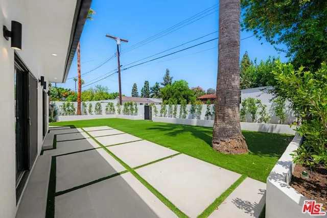 $1,379,000 | 16113 Gledhill Street, North Hills, CA 91343