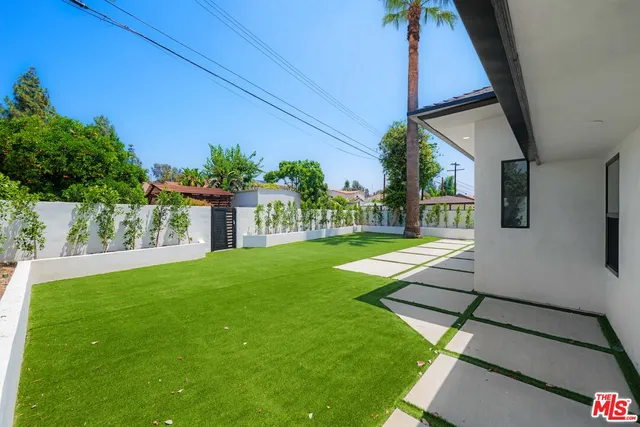 $1,379,000 | 16113 Gledhill Street, North Hills, CA 91343