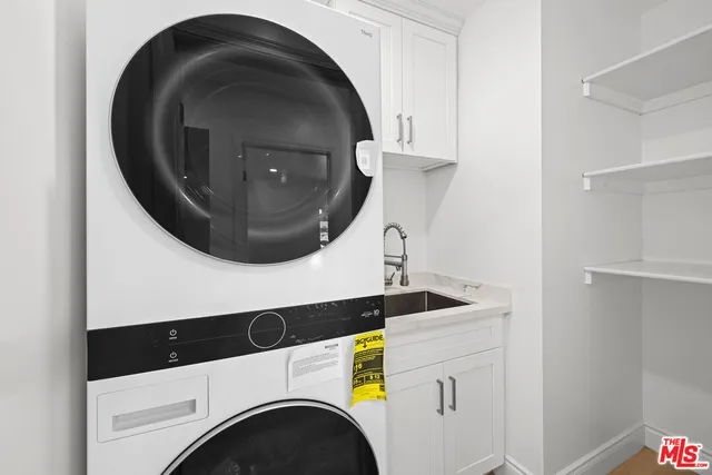 $1,379,000 | 16113 Gledhill Street, North Hills, CA 91343