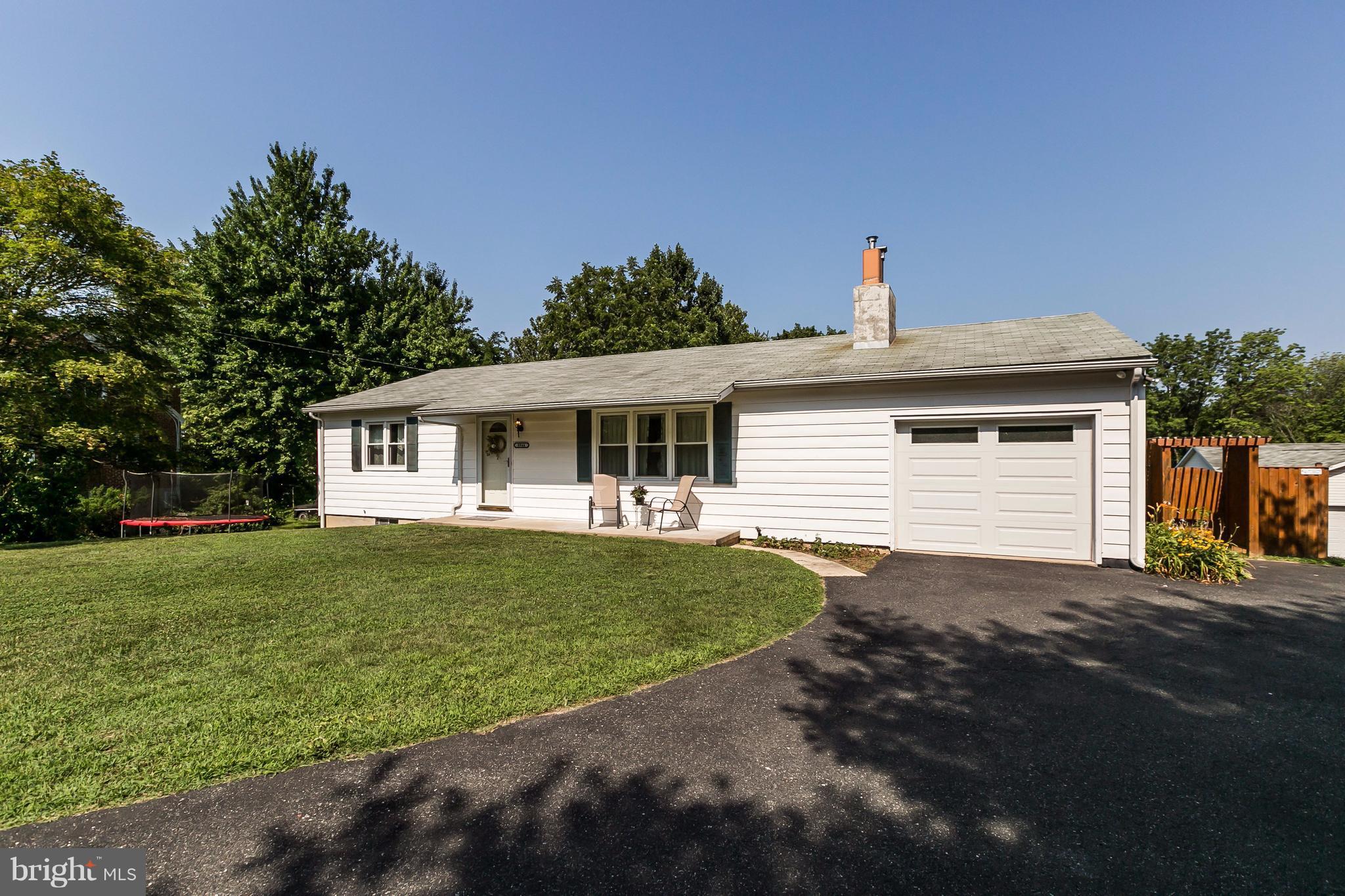 8944 Satyr Hill Road Baltimore, MD 21234 - Photo 2 of 29 Driveway to Single Car Garage