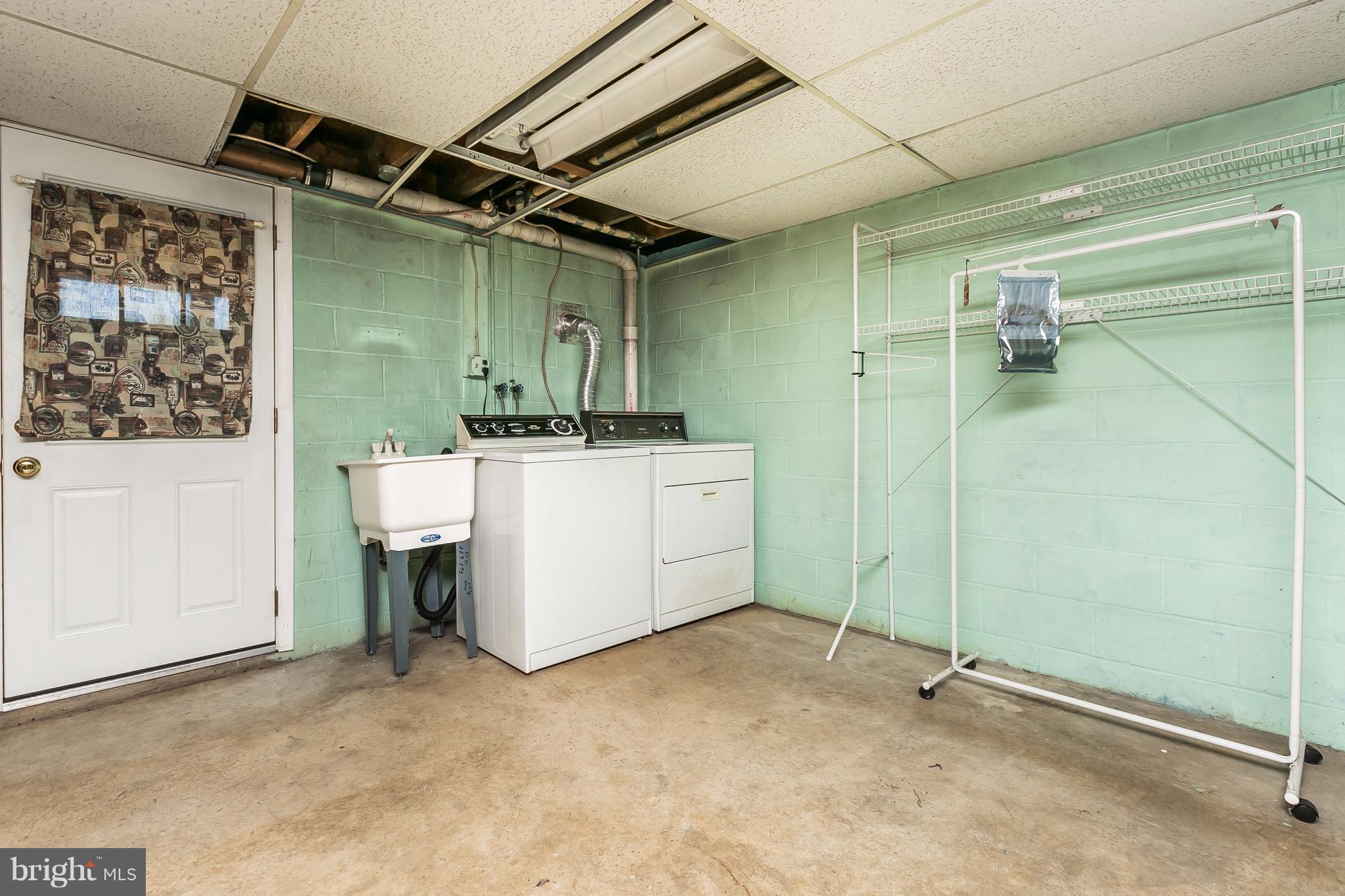 8944 Satyr Hill Road Baltimore, MD 21234 - Photo 22 of 29 Utility Room