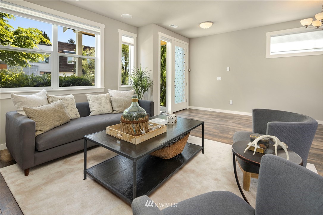 4443 Renton Avenue South Seattle, WA 98108 - Photo 4 of 15