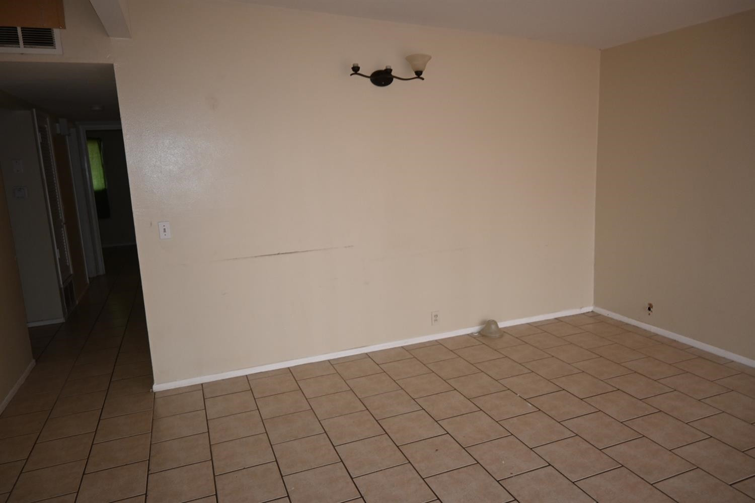 2725 62nd Street Lubbock, TX 79413 - Photo 4 of 11 a view of an empty room