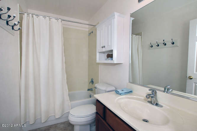 16134 Piccadilly Road Goodyear, AZ 85395 - Photo 16 of 21 Full Bath