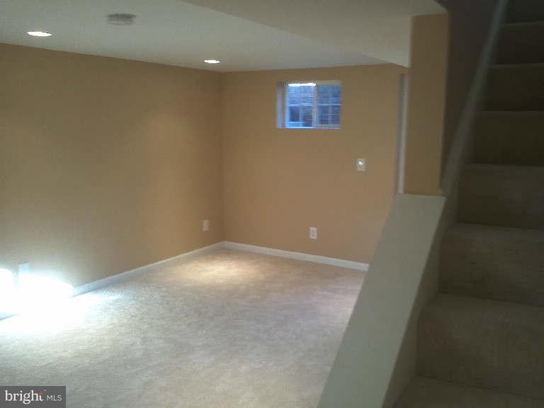 2105 Windham Place Silver Spring, MD 20902 - Photo 14 of 23 Interior (General)