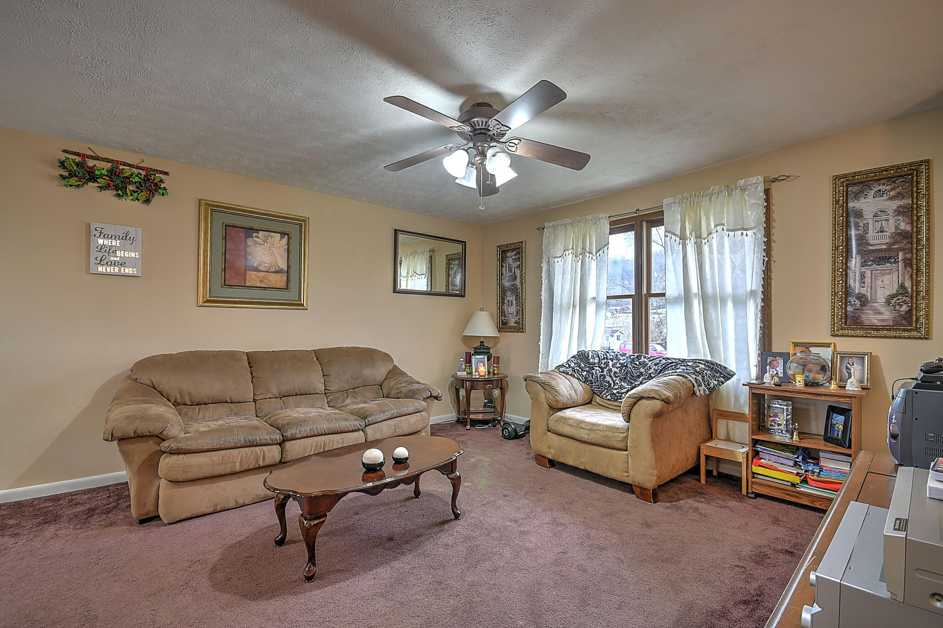 5848 Orebank Road Kingsport, TN 37664 - Photo 4 of 27 5848 Orebank-17