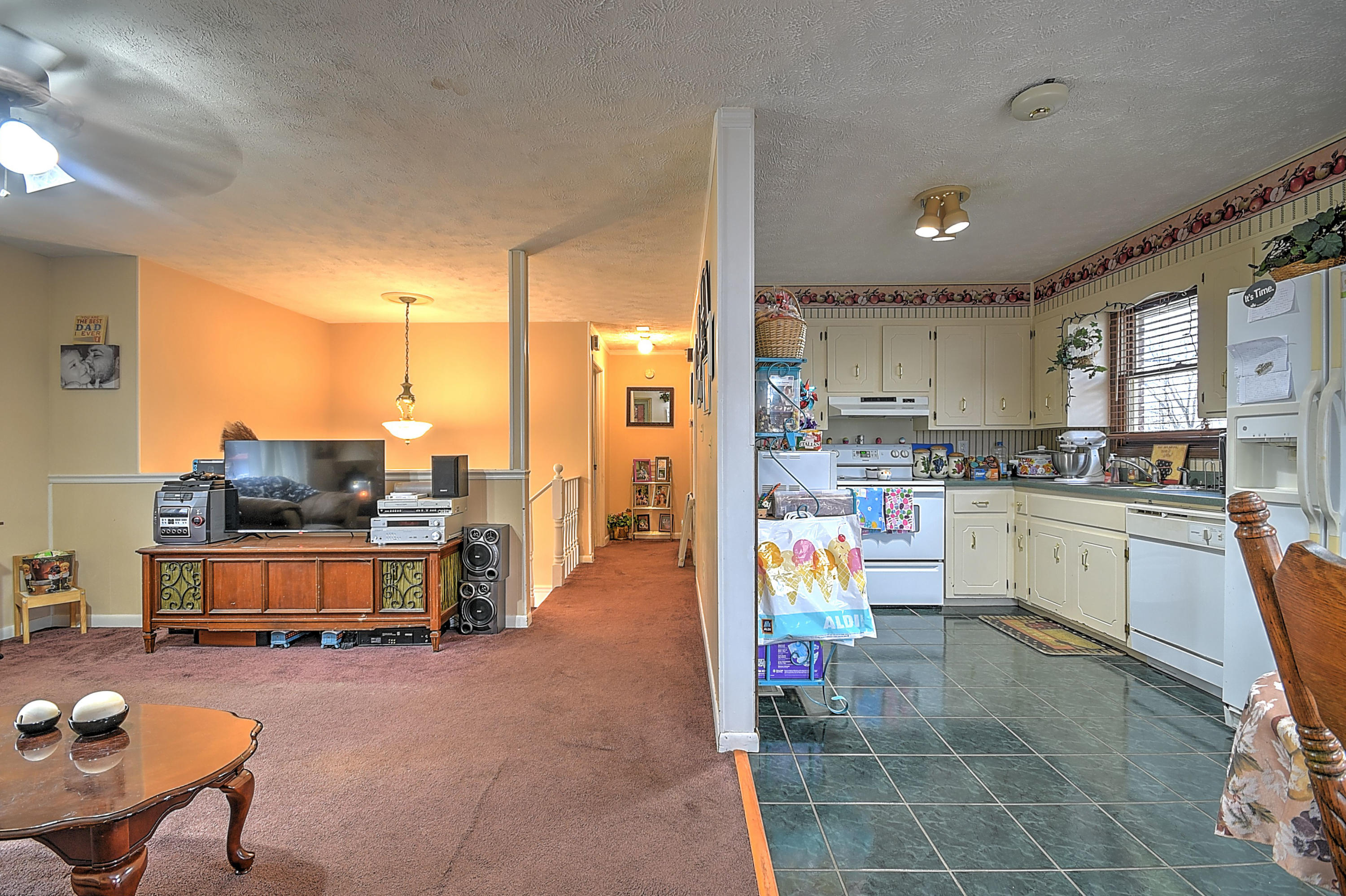 5848 Orebank Road Kingsport, TN 37664 - Photo 7 of 27 5848 Orebank-14