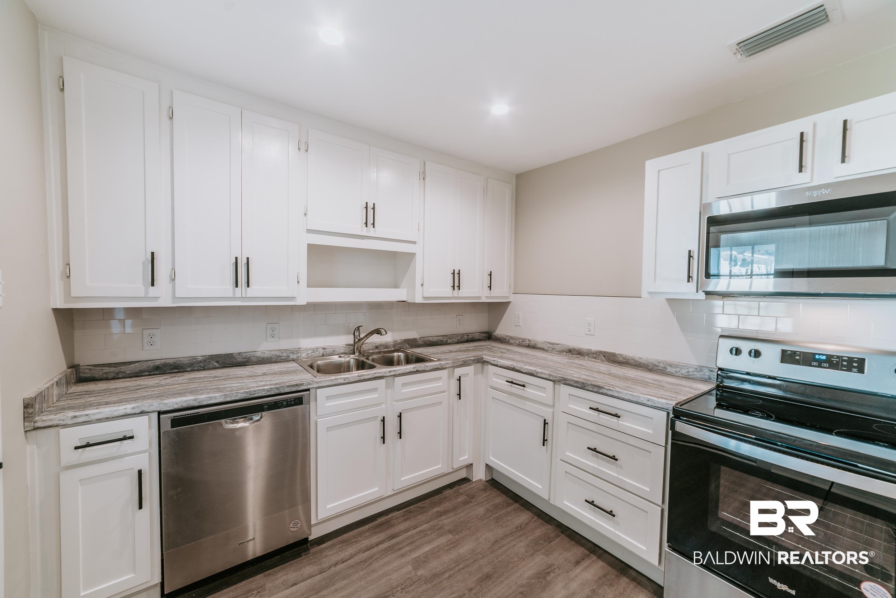 4924 Freeway Drive Mobile, AL 36619 - Photo 11 of 22