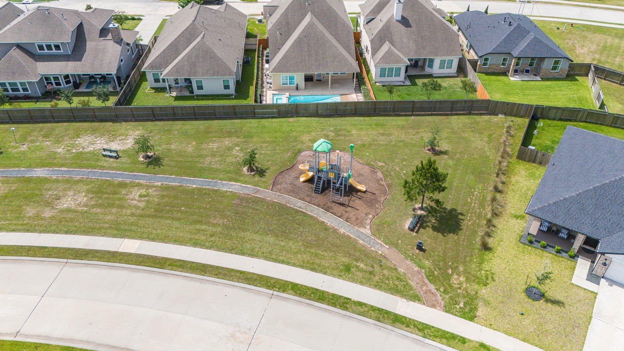 9931 Spring Creek Road Cleveland, TX 77327 - Photo 13 of 38