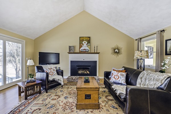 164 Bridge Street Hamilton, MA 01982 - Photo 7 of 29 Gallery Image 7