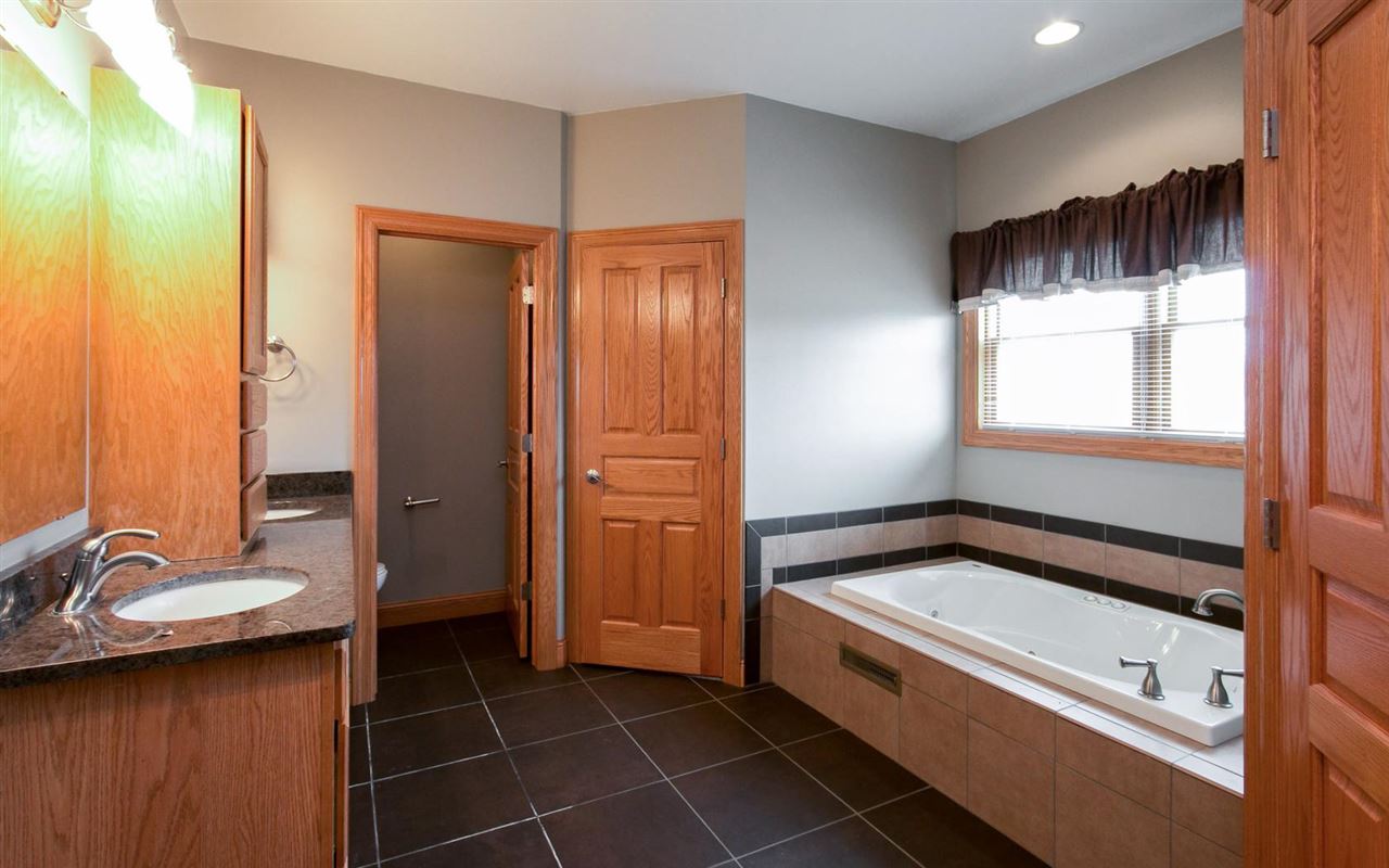 753 Hayes Road Tipton, IA 52772 - Photo 9 of 25 Gallery Image 9
