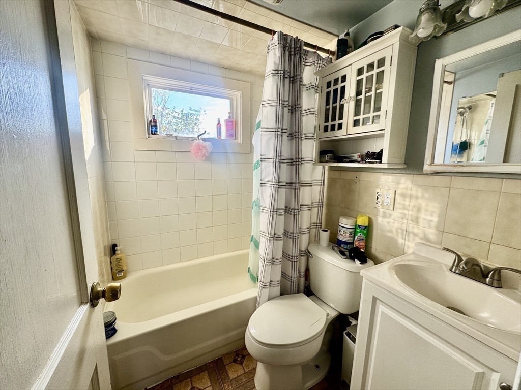 58 Regent Road Malden, MA 02148 - Photo 8 of 15 Gallery Image 8