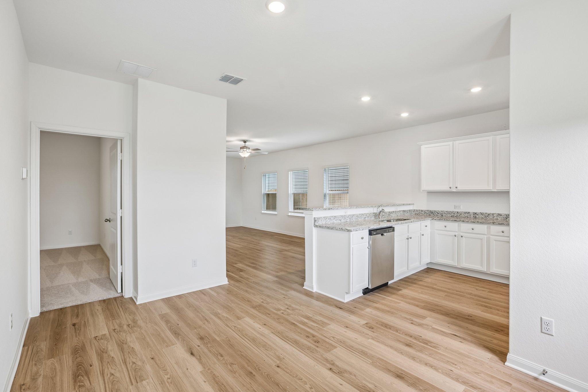 18400 Stellers Sea Street Elgin, TX 78621 - Photo 7 of 40