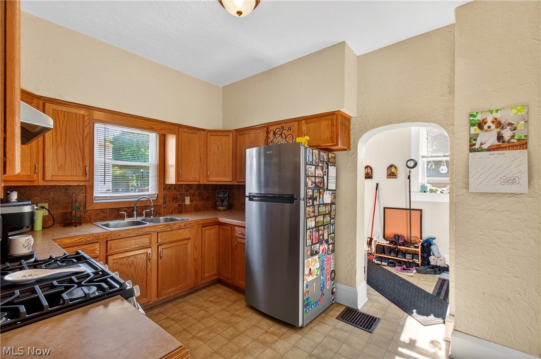 140 Smith Avenue Northwest Canton, OH 44708 - Photo 12 of 33