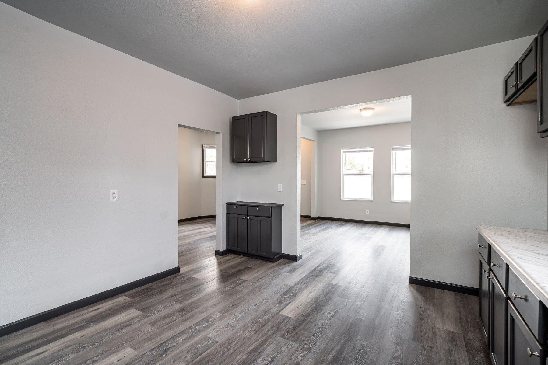 547 North 25th Street Milwaukee, WI 53233 - Photo 7 of 27 Updated Kitchen
